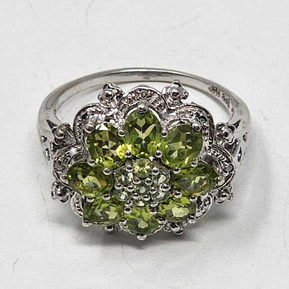 Vintage Peridot Sterling Silver Size 10 Ring - Picture 8 of 12